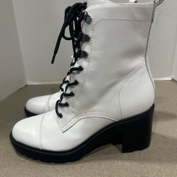 Marc Fisher Lanie White Leather Lace Up Side Zipper Chunky Lug Heel Boots 7.5 M - Picture 6 of 11